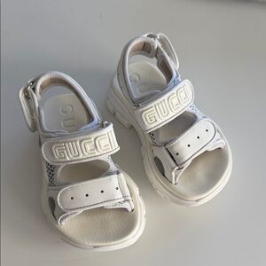 Gucci White Kids Logo Velcro Sandals